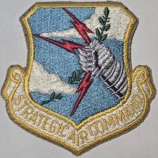 Listing image for USAF AIR FORCE STRATEGIC AIR COMMAND SAC PATCH 1970s COLOR OBSOLETE 3" VTG ORIG